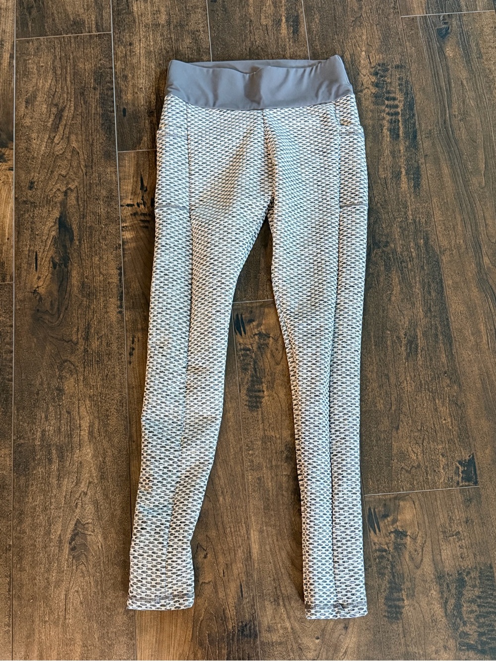 Gray and White Textured Scrunch Leggings